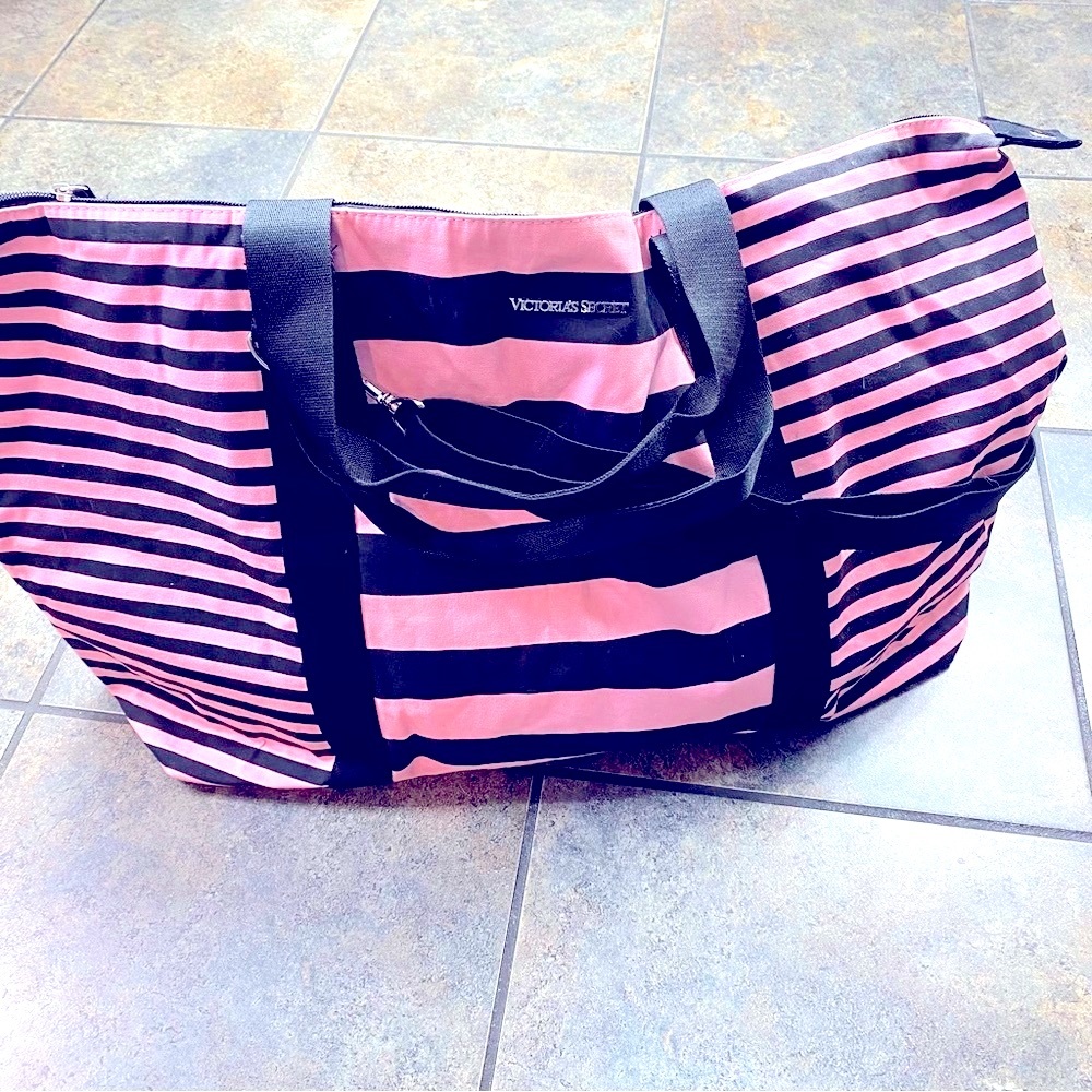 Victoria’s Secret Pink Classic Stripe Hello Bombshell Duffle/Tote EXCELLENT Cond